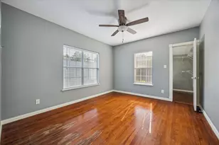 2105 Lawrence St, Houston, TX 77008 - Photo 3