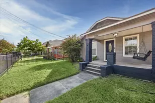2105 Lawrence St, Houston, TX 77008 - Photo 9