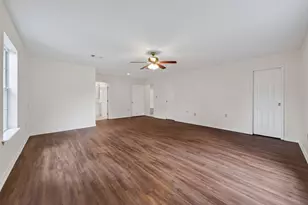 418 Texas St, Tomball, TX 77375 - Photo 13