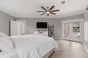 1711 Forestlake Dr, Sugar Land, TX 77479 - Photo 15