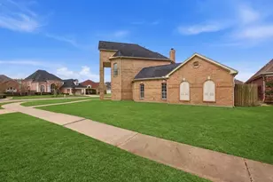 1711 Forestlake Dr, Sugar Land, TX 77479 - Photo 3