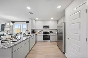 18658 Hunter William Wy, New Caney, TX 77357 - Photo 3