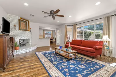 2622 Hollow Hook Road, Houston, TX 77080 - Photo 9