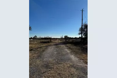 8500 Fm-2004, Hitchcock, TX 77563 - Photo 9