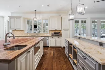 7 Leisure Lane, Houston, TX 77024 - Photo 7