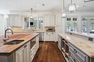 7 Leisure Ln, Houston, TX 77024 - Photo 7