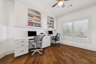 7 Leisure Ln, Houston, TX 77024 - Photo 23