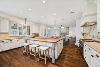 7 Leisure Lane, Houston, TX 77024 - Photo 9