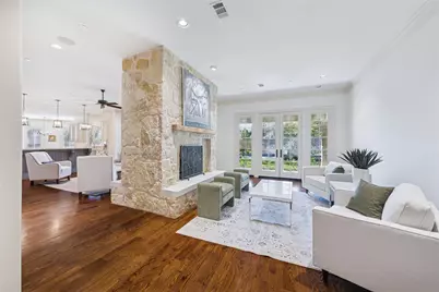 7 Leisure Lane, Houston, TX 77024 - Photo 11