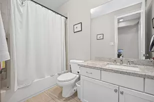 830 W 17th St, Houston, TX 77008 - Photo 23