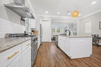 830 W 17th Street #A, Houston, TX 77008 - Photo 11