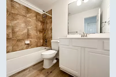 73 E Montfair Boulevard, The Woodlands, TX 77382 - Photo 7