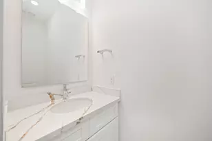 3022 Retta St, Houston, TX 77026 - Photo 7