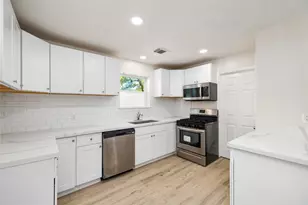 24118 Spring Mill Ln, Spring, TX 77373 - Photo 11