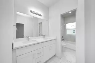 4012 McKinley St, Houston, TX 77051 - Photo 9