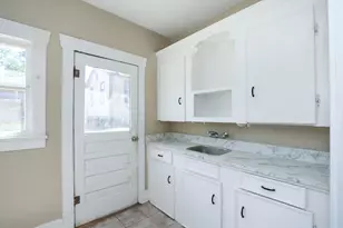 1321 Beverly St, Houston, TX 77008 - Photo 13
