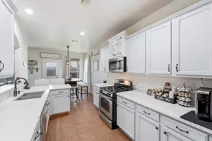 9906 Jewel Ln, Rosharon, TX 77583 - Photo 9