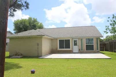 4920 Deerwood Circle, Baytown, TX 77521 - Photo 13