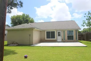 4920 Deerwood Cir, Baytown, TX 77521 - Photo 13