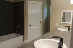 4920 Deerwood Cir, Baytown, TX 77521 - Photo 9