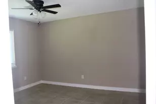 4920 Deerwood Cir, Baytown, TX 77521 - Photo 11