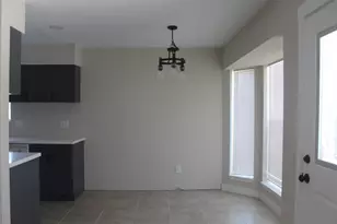 4920 Deerwood Cir, Baytown, TX 77521 - Photo 5