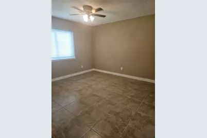 4920 Deerwood Circle, Baytown, TX 77521 - Photo 9