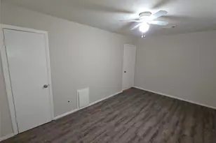 5607 Grace Point Ln, Houston, TX 77048 - Photo 7