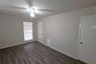 5607 Grace Point Ln, Houston, TX 77048 - Photo 9