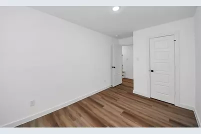 8021 Birmingham Street #B, Houston, TX 77028 - Photo 11