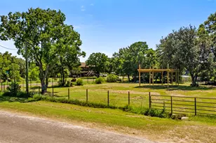 701 Stephenson Ave, Anahuac, TX 77514 - Photo 1
