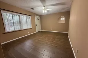 11216 Rusty St, Houston, TX 77093 - Photo 9