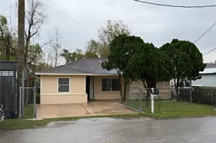 11216 Rusty St, Houston, TX 77093 - Photo 1