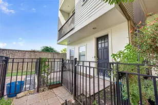 3231 Maxroy St, Houston, TX 77008 - Photo 25