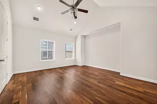 3231 Maxroy St, Houston, TX 77008 - Photo 13