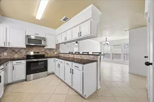15714 Pipers View Dr, Houston, TX 77598 - Photo 13