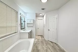 3226 Candlepine Dr, Spring, TX 77388 - Photo 19