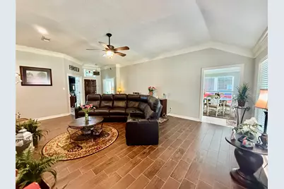 110 Portulaca Street, Lake Jackson, TX 77566 - Photo 3