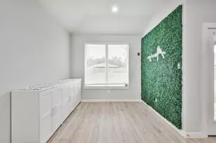 14226 Lake Lodge Dr, Conroe, TX 77384 - Photo 13