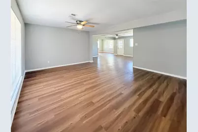 303 Ligustrum Street, Lake Jackson, TX 77566 - Photo 3