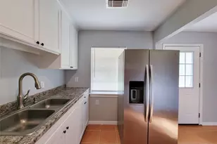 12422 Mylla St, Houston, TX 77015 - Photo 9