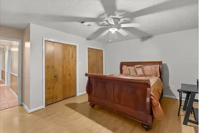 12615 Old River Drive, Mont Belvieu, TX 77523 - Photo 17