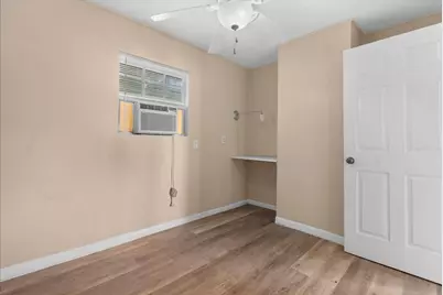 12615 Old River Drive, Mont Belvieu, TX 77523 - Photo 37