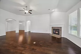 15803 Graham Spring Ln, Houston, TX 77044 - Photo 11