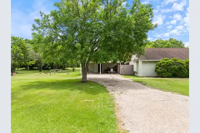 1103 Green Avenue, Palacios, TX 77465 - Photo 3