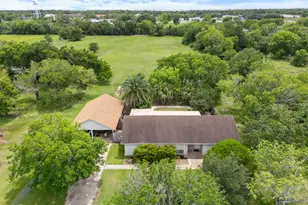1103 Green Ave, Palacios, TX 77465 - Photo 5