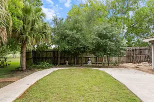1103 Green Ave, Palacios, TX 77465 - Photo 33