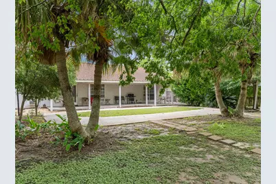 1103 Green Avenue, Palacios, TX 77465 - Photo 35