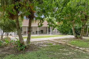 1103 Green Ave, Palacios, TX 77465 - Photo 35