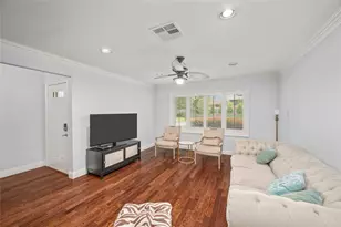 4002 Drummond St, Houston, TX 77025 - Photo 11